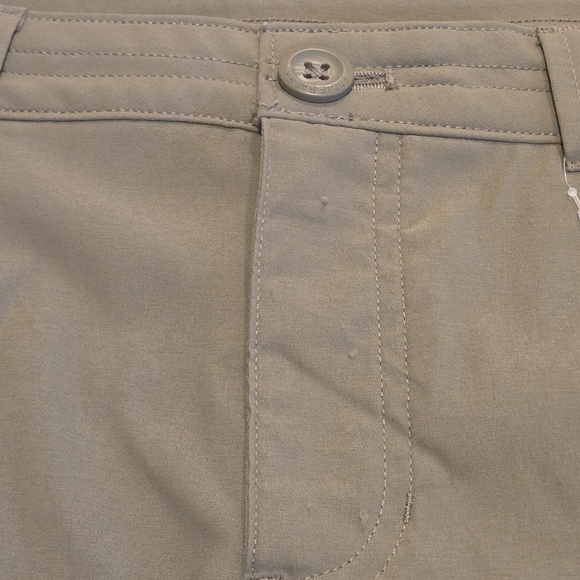 Eddie Bauer Womens 12 Olive Cargo Shorts Utility Stretch Water Repellent UPF 50+ - Picture 7 of 13